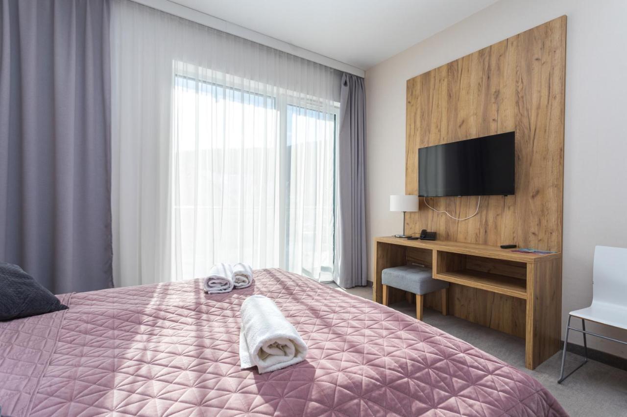 Aparthotel Apartamenty Czarna Gora 310 Sienna  Ngoại thất bức ảnh